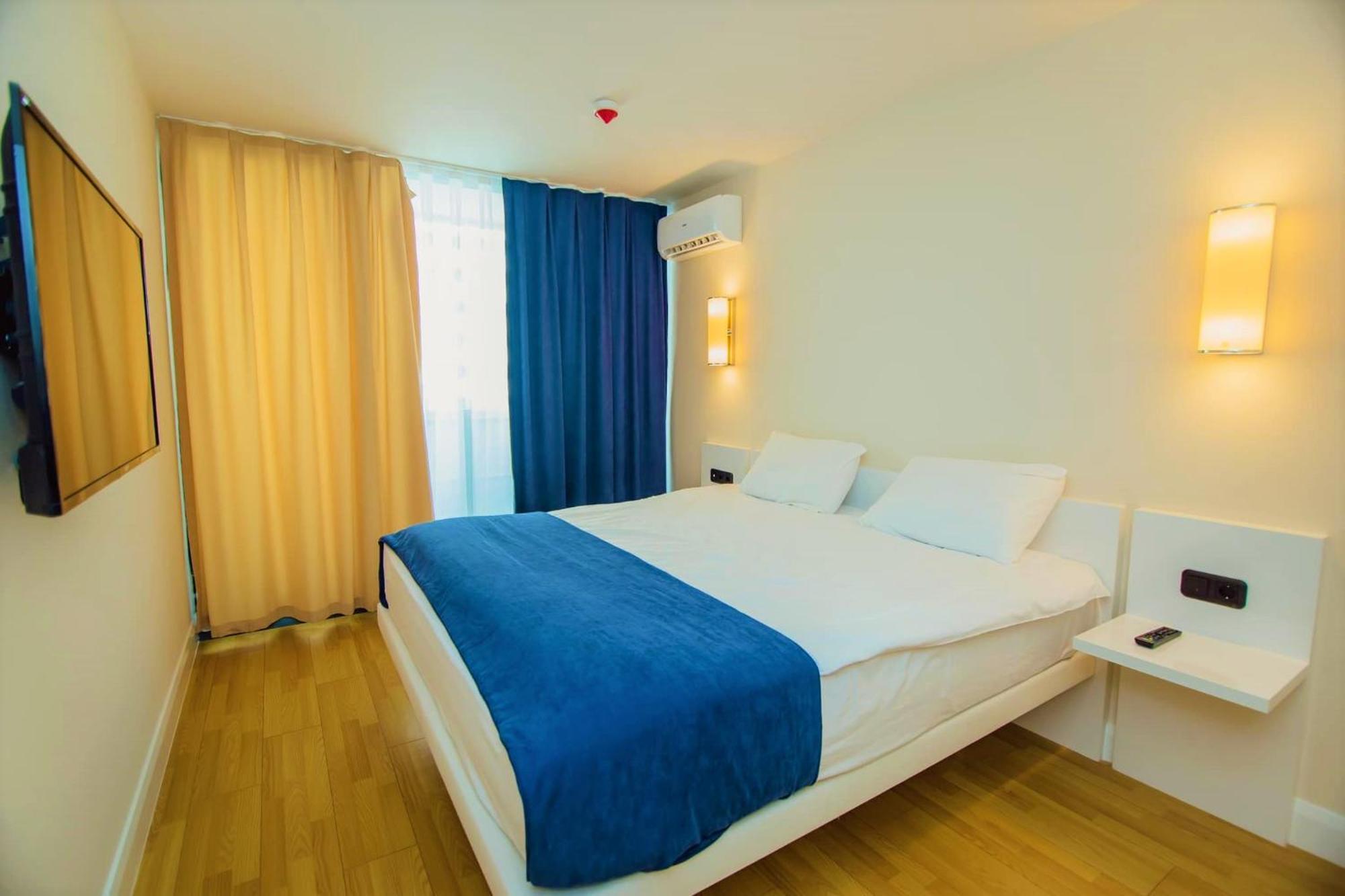 Luxury Beach Front Hotel 바투미 외부 사진