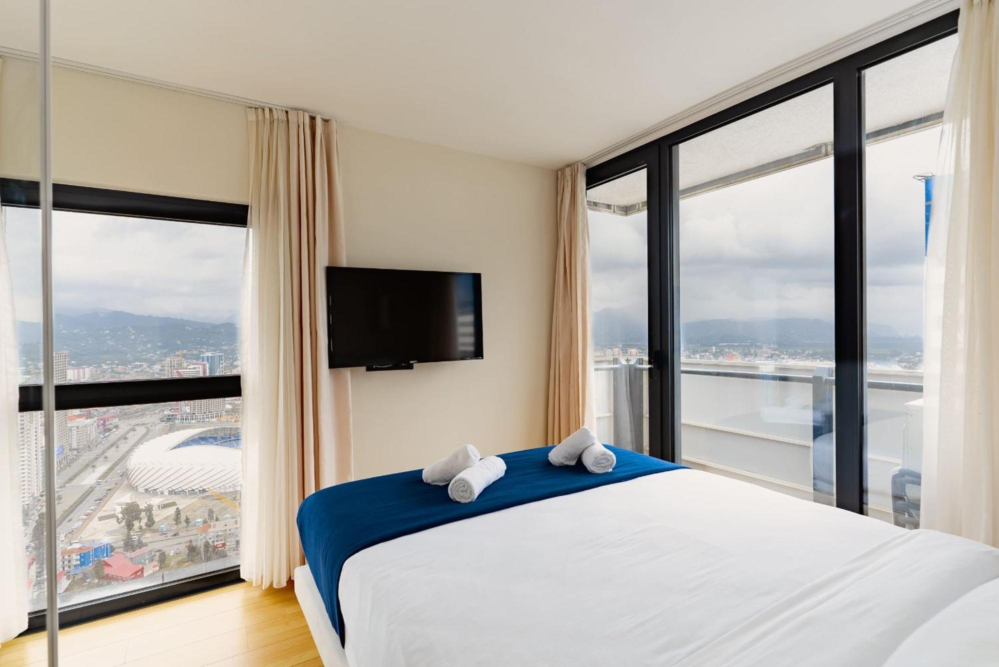 Luxury Beach Front Hotel 바투미 외부 사진