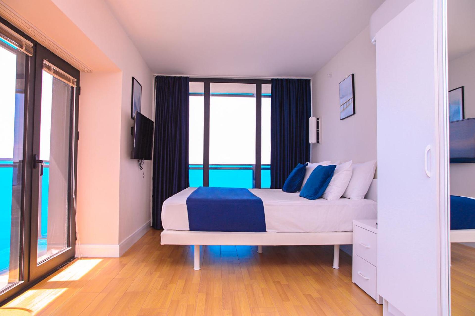 Luxury Beach Front Hotel 바투미 외부 사진