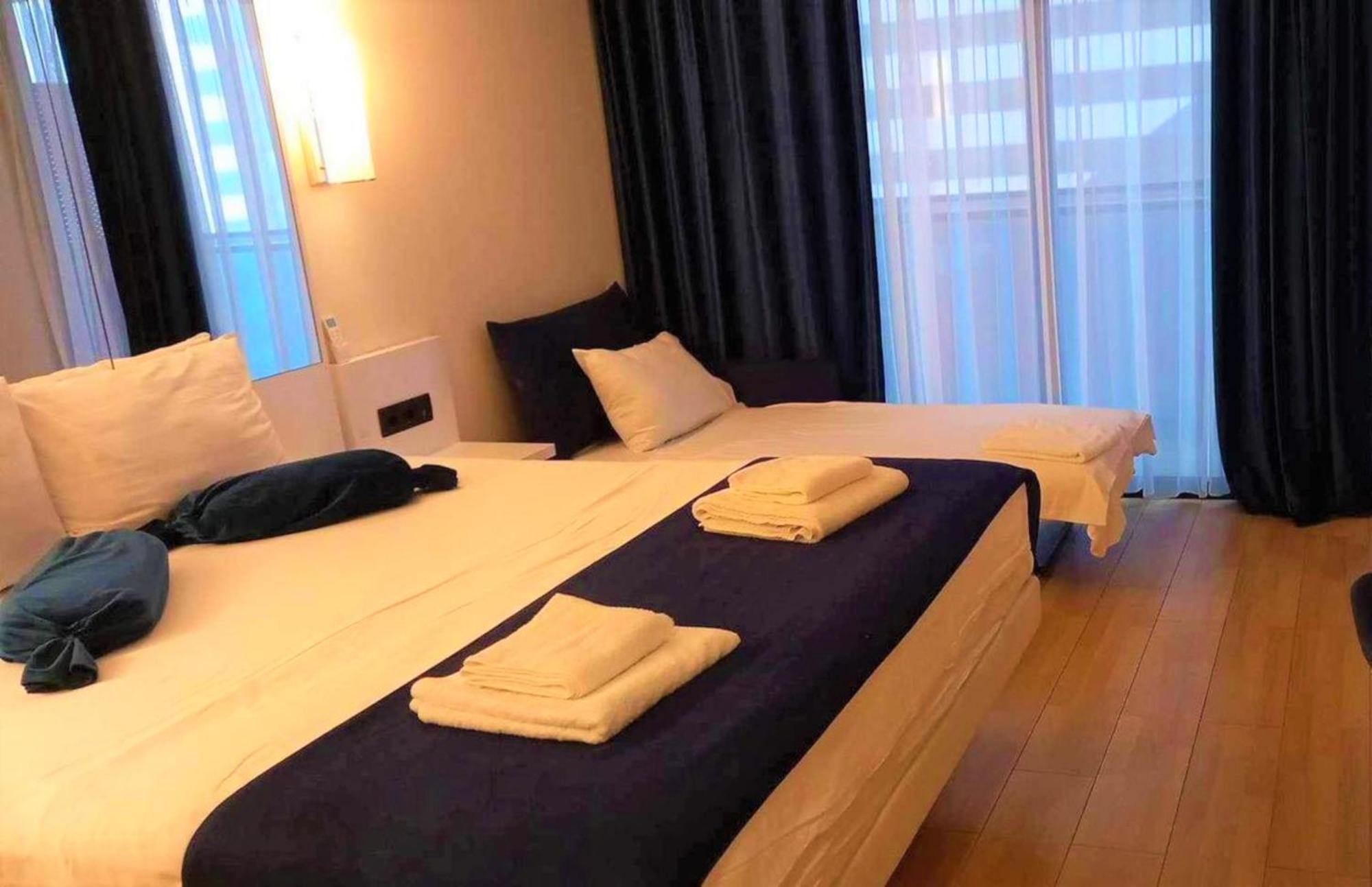 Luxury Beach Front Hotel 바투미 외부 사진