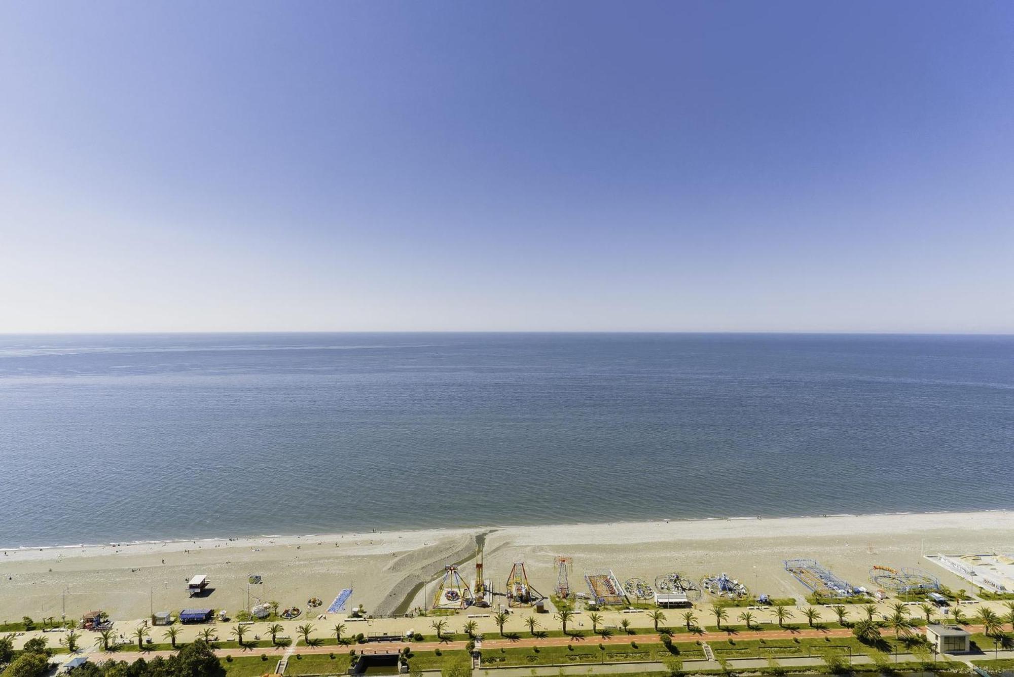 Luxury Beach Front Hotel 바투미 외부 사진