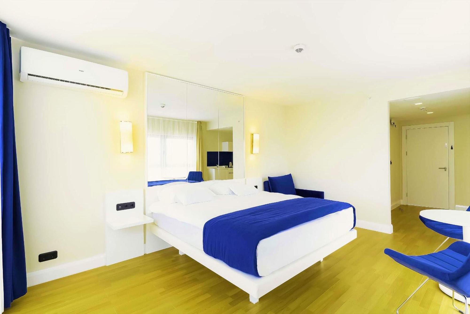 Luxury Beach Front Hotel 바투미 외부 사진