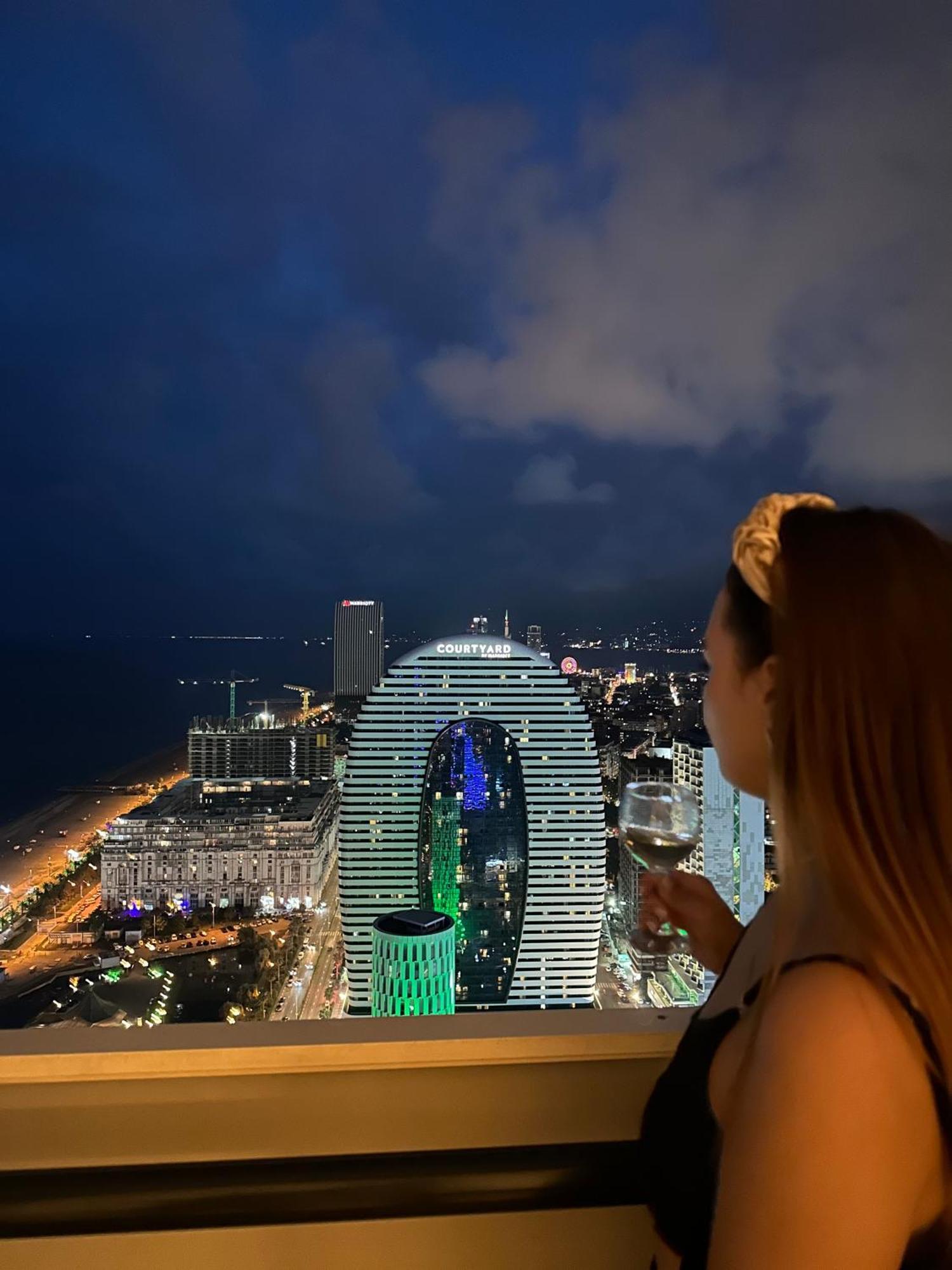 Luxury Beach Front Hotel 바투미 외부 사진