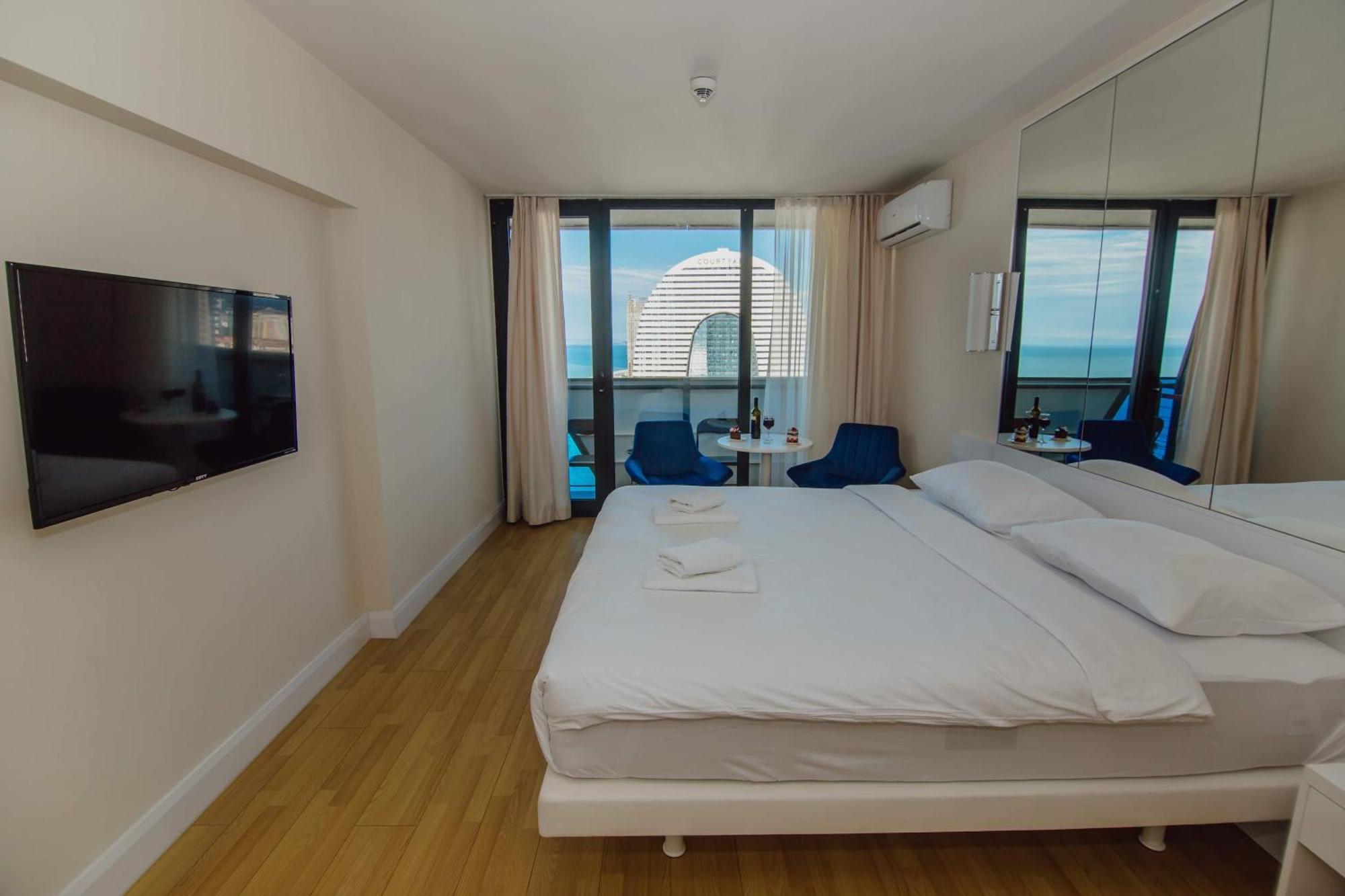 Luxury Beach Front Hotel 바투미 외부 사진