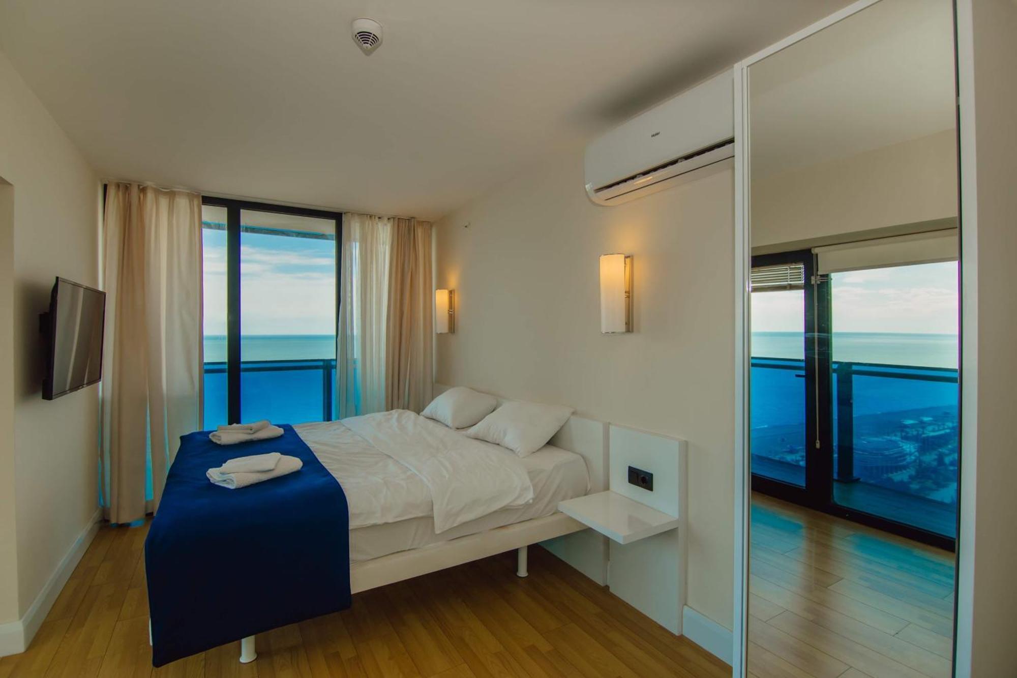 Luxury Beach Front Hotel 바투미 외부 사진