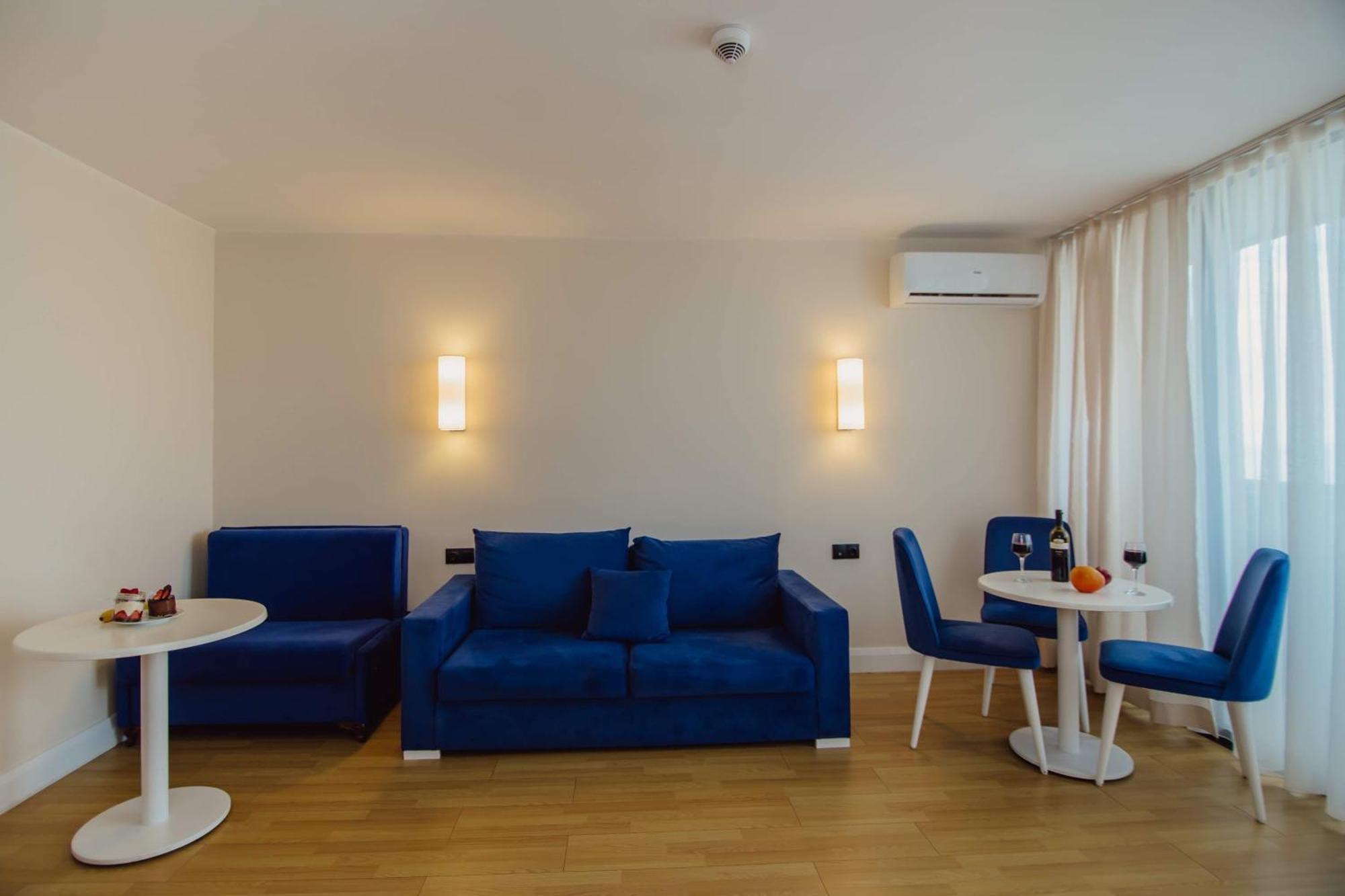 Luxury Beach Front Hotel 바투미 외부 사진
