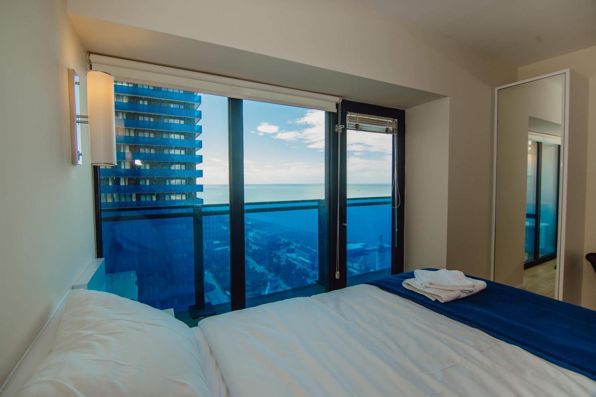Luxury Beach Front Hotel 바투미 외부 사진