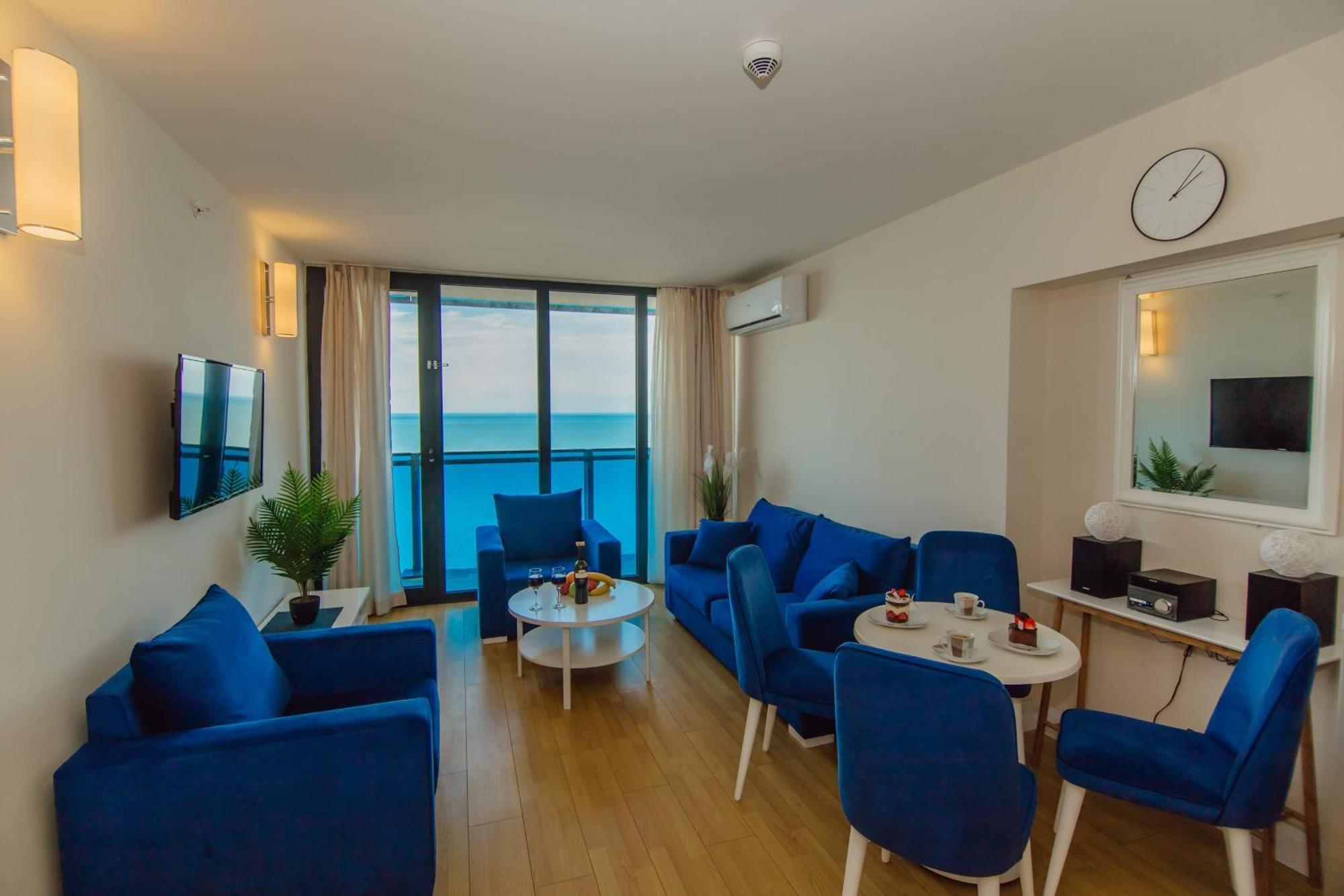 Luxury Beach Front Hotel 바투미 외부 사진