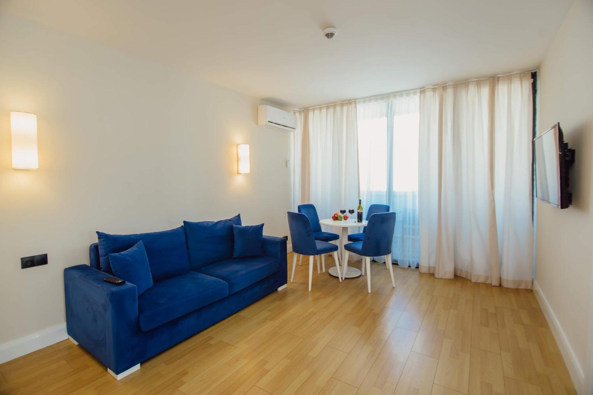 Luxury Beach Front Hotel 바투미 외부 사진
